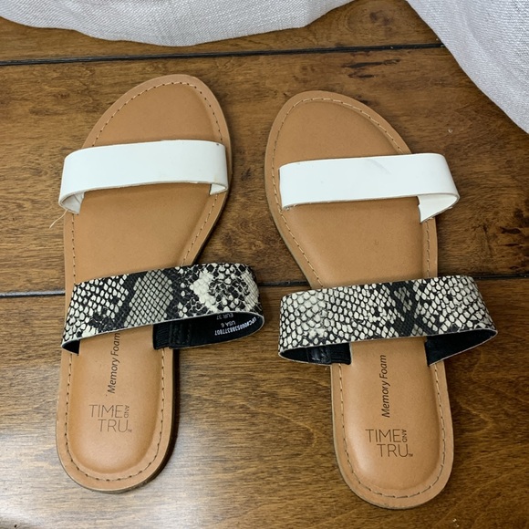 Time and Tru- snake print sandals - Picture 2 of 3